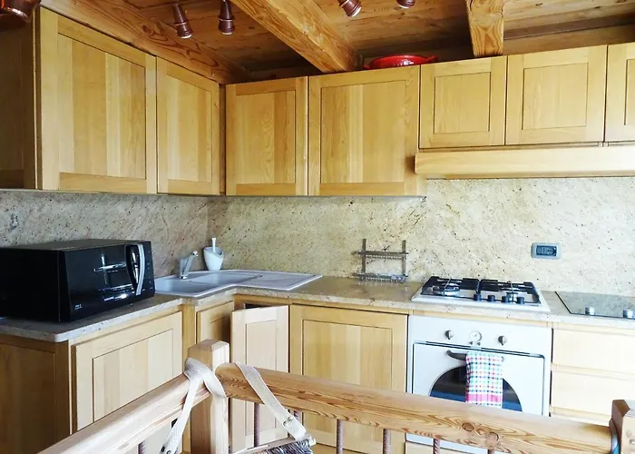 - Maison Du Soleil アパート ラ・サル