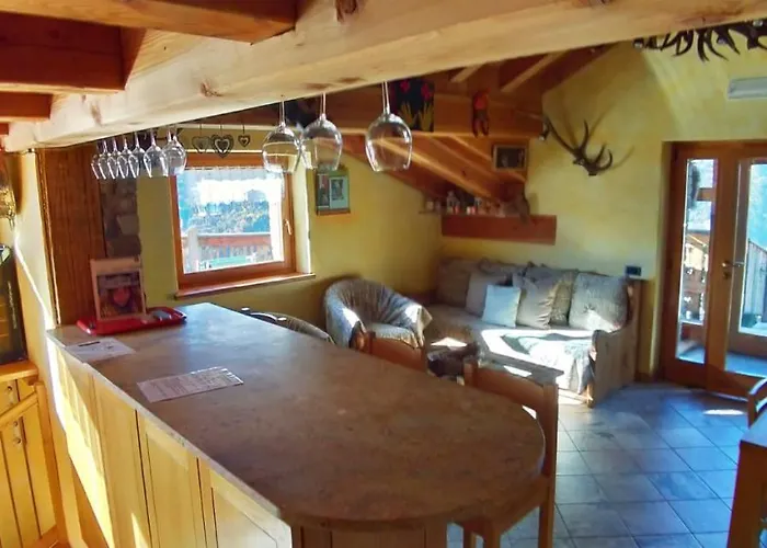 - Maison Du Soleil ラ・サル