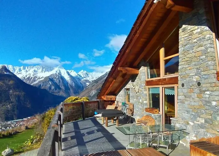 - Maison Du Soleil アパート ラ・サル